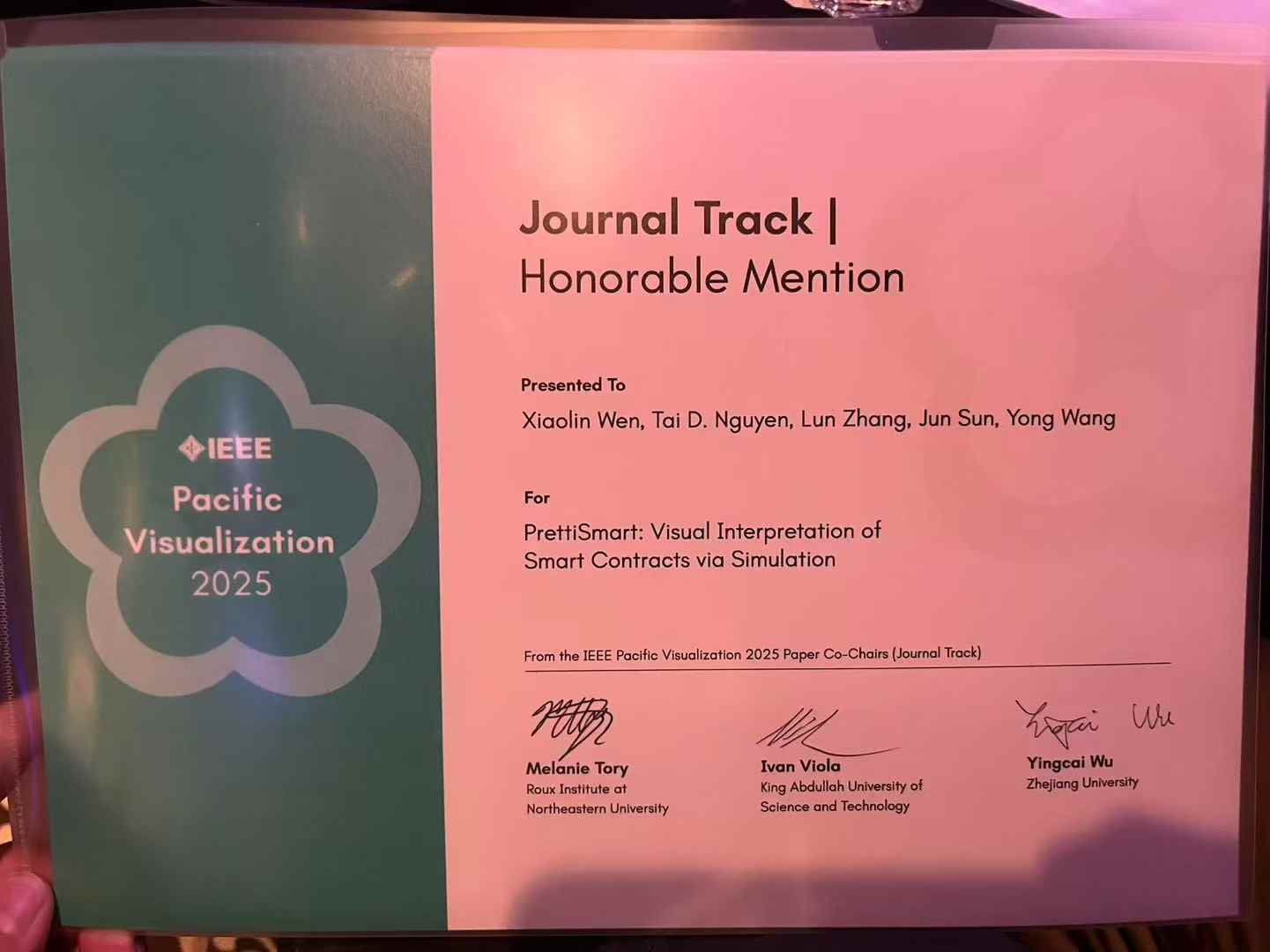 An IEEE Pacific Visualization 2025 Journal Track Honorable Mention certificate for PrettiSmart.